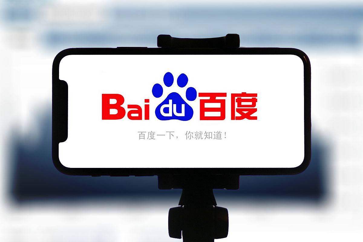 孙红雷左手张艺兴右手刘宇宁